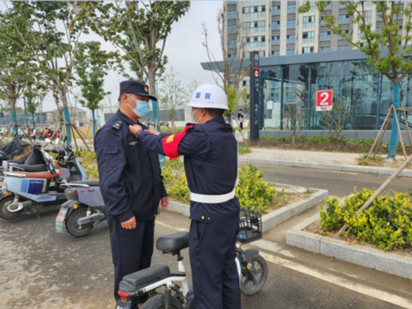 督察大隊(duì)進(jìn)行常態(tài)化督察。南通城管局供圖