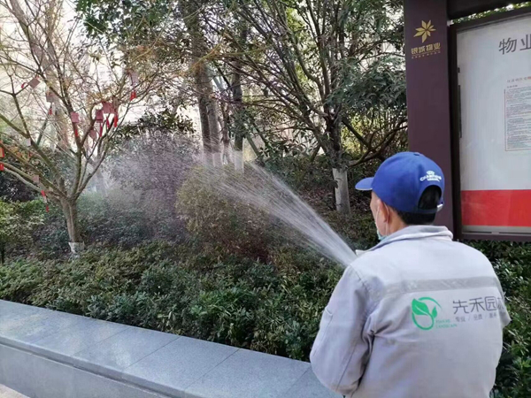 東岳府小區(qū)利用雨水代替自來(lái)水用于綠化澆灌、保潔用水。秦淮區(qū)委宣傳部供圖