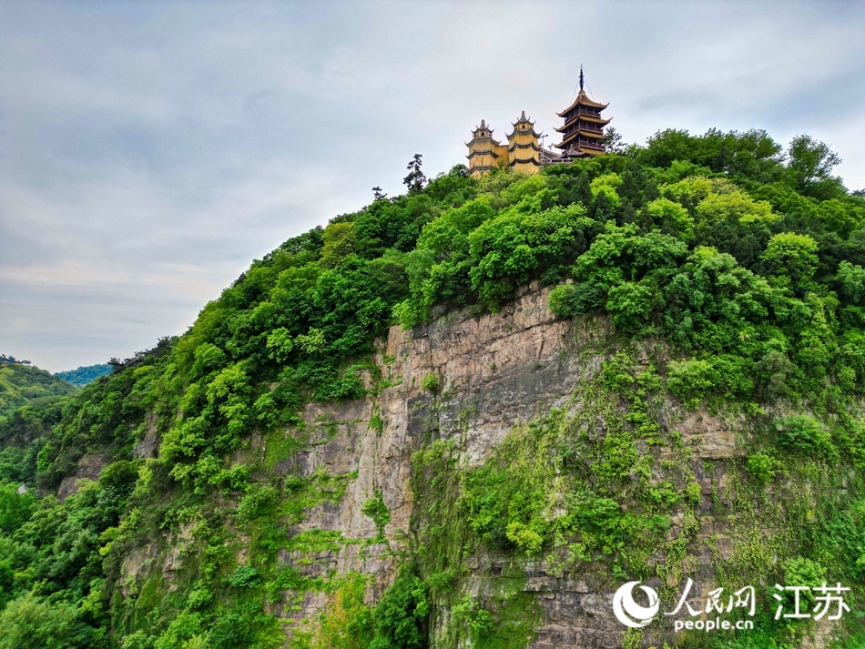 濱江狼山風(fēng)景。人民網(wǎng) 徐晨曦?cái)z