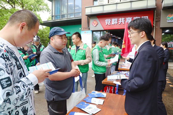 黨群服務(wù)活動現(xiàn)場。昆山市黨群服務(wù)指導(dǎo)中心供圖