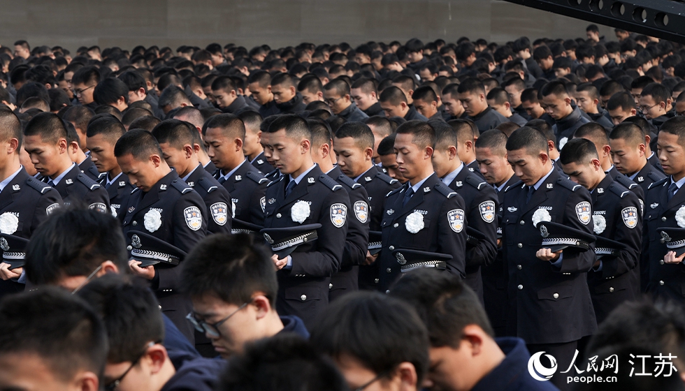 2024年南京大屠殺死難者國(guó)家公祭儀式舉行。人民網(wǎng) 李昱辰攝