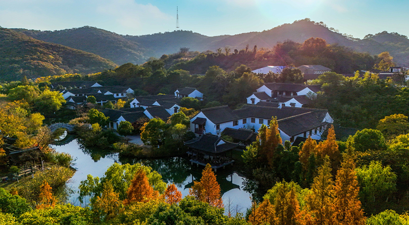 以“城市山林”著稱的鎮(zhèn)江南山。陳江攝